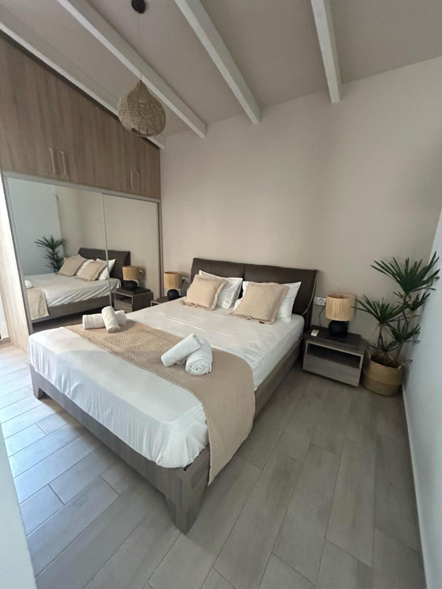 Willa Ivory Style Maisonette Near Downtown Heraklion Zewnętrze zdjęcie